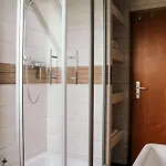Rose Apartment *